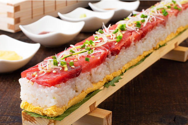 【新橋に走れ】1％未満の超希少部位を味わい尽くせ！魚屋のマグロ食堂『オートロキッチン』10月19日オープン‼オープン記念でウニトロキャビア寿司が無料のサブ画像11_本マグロの彩り棒寿司