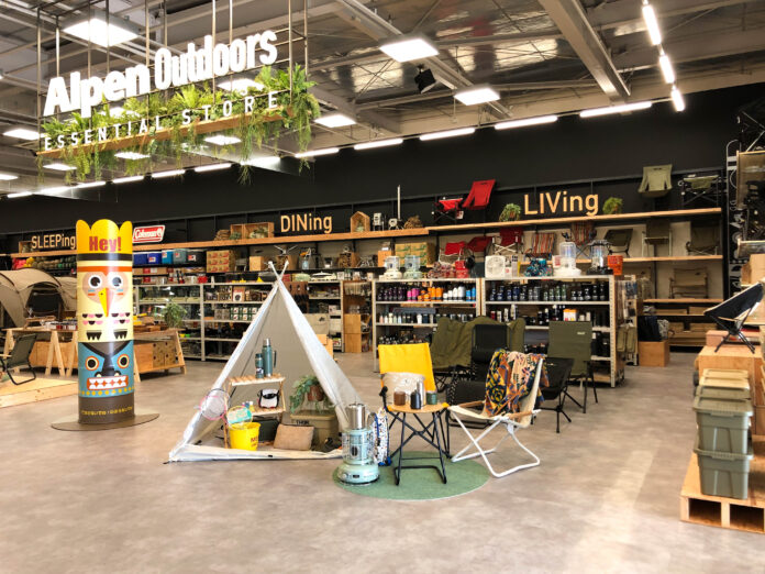 「AlpenOutdoors ESSENTIAL STORE 徳島藍住店」がスポーツデポ 徳島藍住店内のショップインショップとして11月3日にオープン！のメイン画像