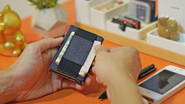 【持ち物をシンプルに！】4色カラーでオシャレ映え！超薄型×スマートな次世代ミニマリストウォレット『BANDO 3.0』クラファン目標支援金額420%OVER達成！のサブ画像3