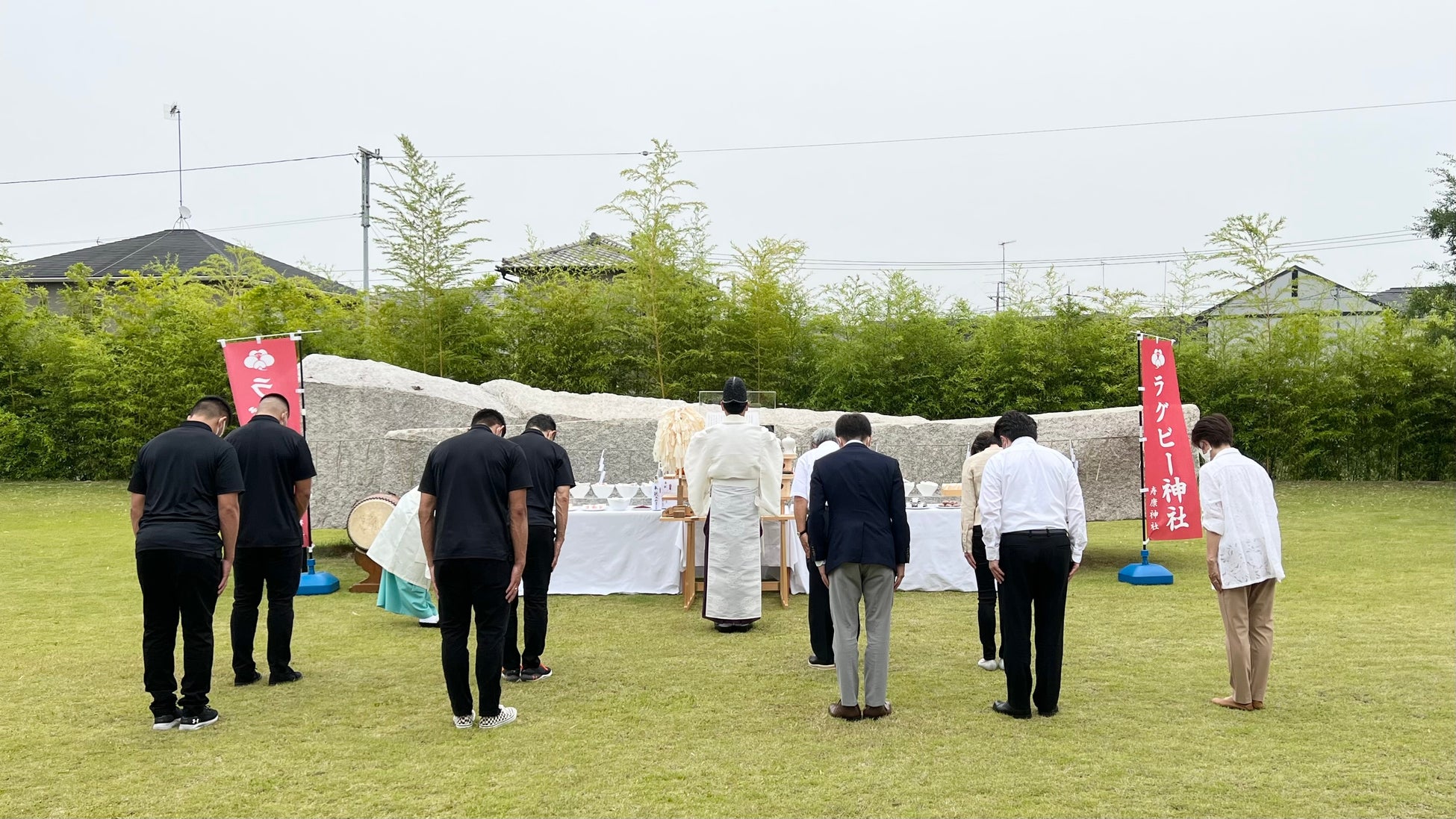 リーグワン初代王者の埼玉パナソニックワイルドナイツ選手が参列し大祭を斎行。ラグビーの熱気を地域の活気へつなげる為、優勝イベントも開催いたしました。のサブ画像1