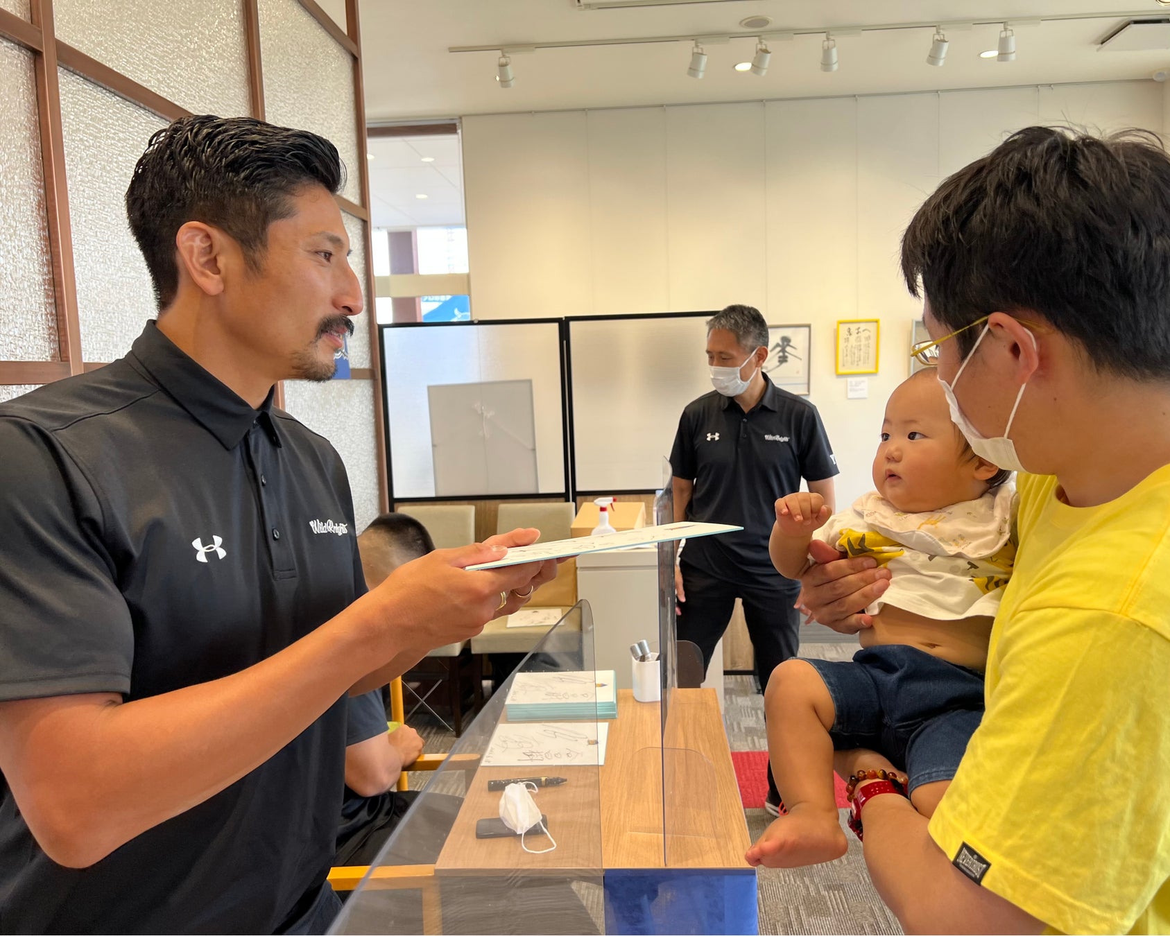 リーグワン初代王者の埼玉パナソニックワイルドナイツ選手が参列し大祭を斎行。ラグビーの熱気を地域の活気へつなげる為、優勝イベントも開催いたしました。のサブ画像2