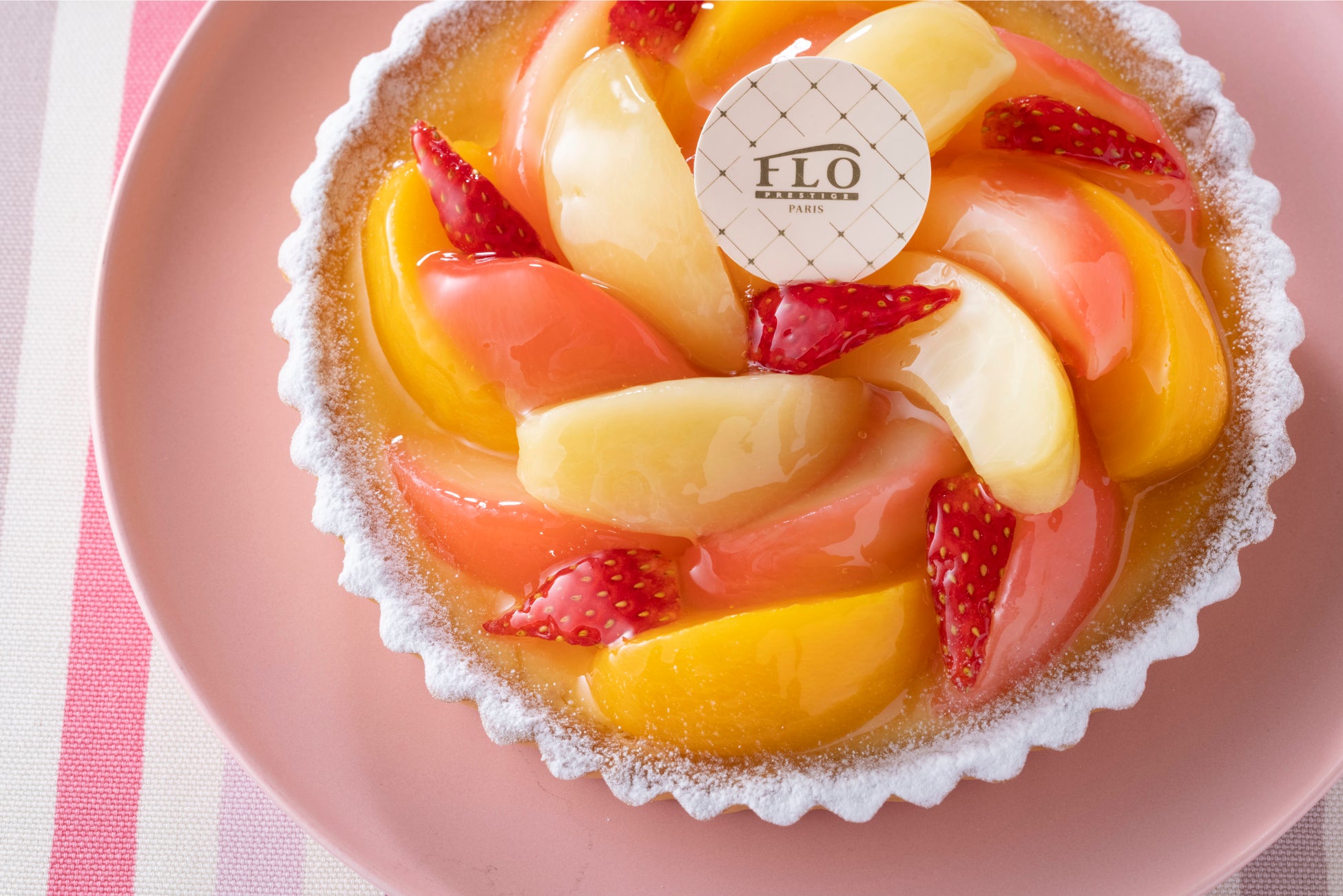【FLO フロプレステージュ】感謝を込めた4日間、「夏の感謝祭」開催のサブ画像3_3種の桃をデコレーション