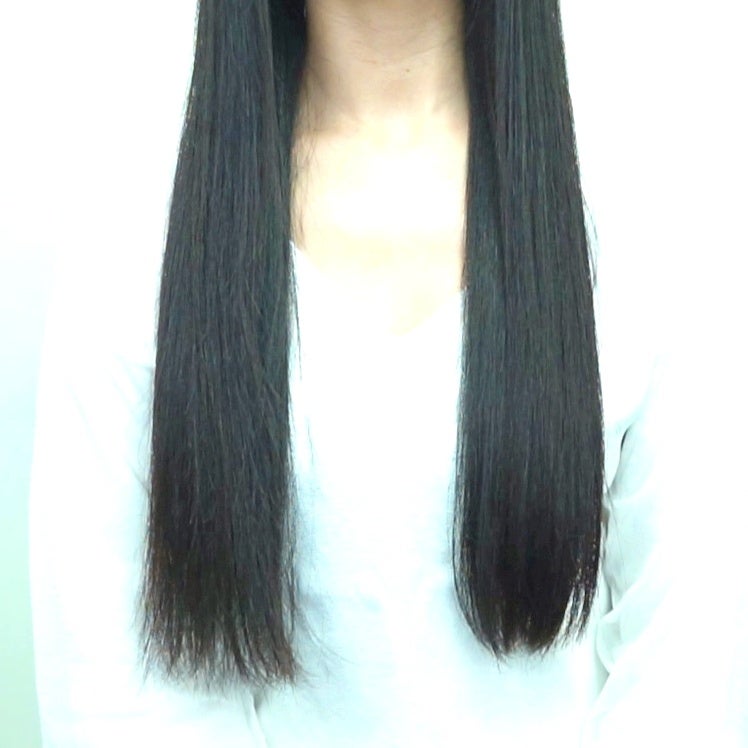 80度から設定できるヘアアイロンがヒートケアトリートメントに大活躍！　紫外線が強い季節こそ低温スタイリングのサブ画像4_左はブラッシングのみ　右はヘアミスト＋低温スタイリング