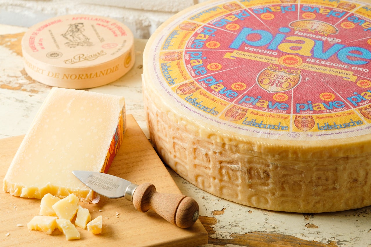 ​炎のカルボナーラ半額‼ Cheese Tavern CASCINAオープン5周年記念　2時間飲み放題も半額‼　10月8日（土）より販売致します。恵比寿チーズタバーンカシーナのサブ画像10