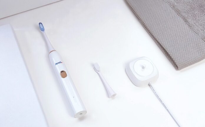 【音波式電動歯ブラシの使い方】大人も子どもも口内環境に合わせてデンタルケアのメイン画像