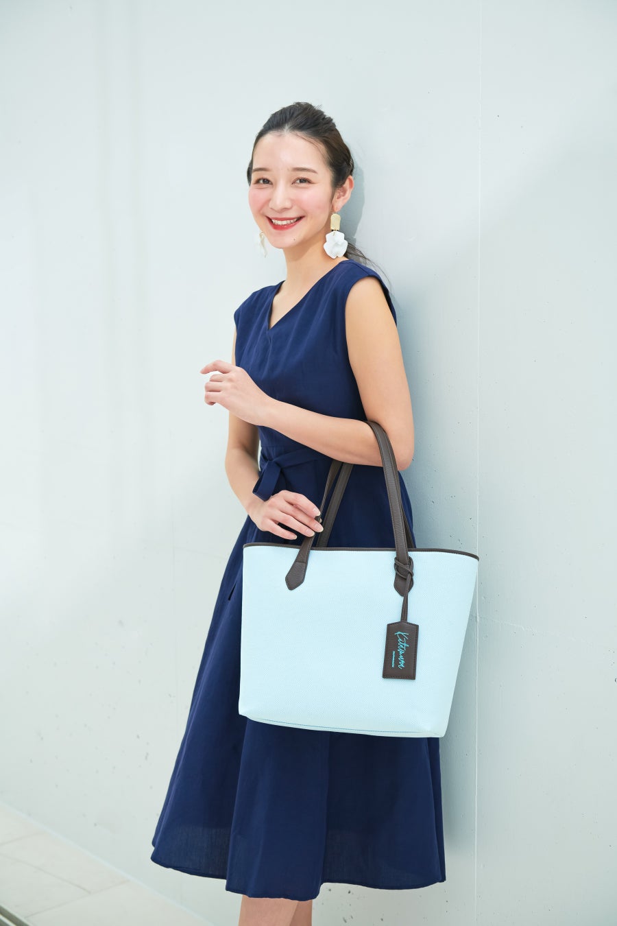 横浜元町「キタムラ」が5/26(金)～3日間限定で、店内全商品が20％offになる「元町ハマフェスセールY164」をキタムラ元町各店舗とキタムラ公式オンラインショップにて開催のサブ画像2_◇ワンピース(KH0628) ¥40,000　　　　　　　　　◇トートバッグ(Y-1307) ¥25,000