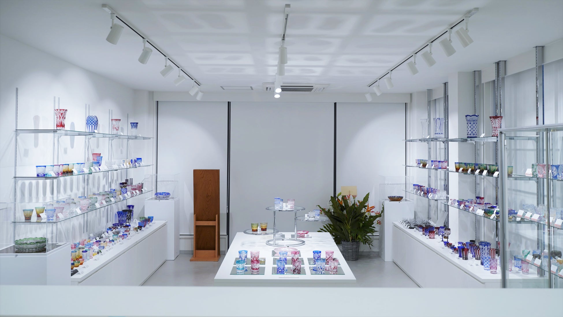 江戸切子ショールーム　開店記念企画　第2弾蔵出し特集や数量限定の切子花瓶を販売しますのサブ画像1