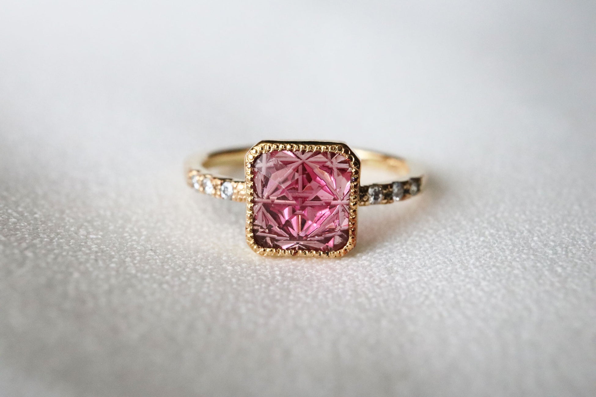 ジュエリーブランド「Frele」が公式ECショップで限定サマーイベントを実施のサブ画像4_éclat ring -Rubellite&Diamond- 308,000円
