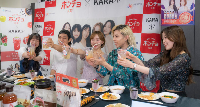 ライブショッピング配信1周年を記念した豪華特典も！累計約3万人視聴の人気韓国グルメを販売するデサンジャパン楽天市場店が、8月18日（金）20時から人気のインフルエンサー5人が出演しライブ配信！のメイン画像