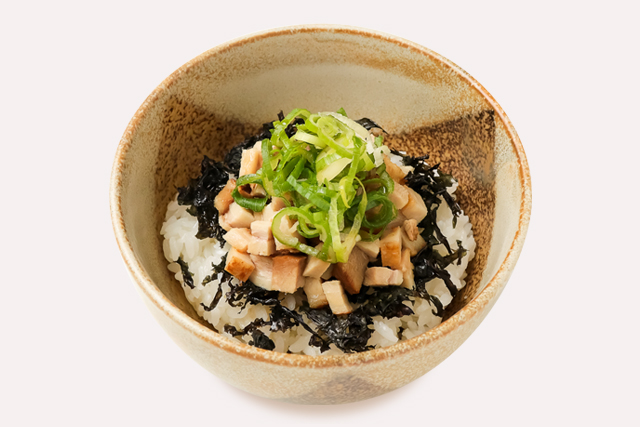 【決算セール】「新潟らーめん　無尽蔵」のミニチャーハン、チャーシュー丼が半額に！のサブ画像3
