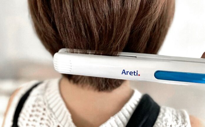 おすすめヘアアイロンランキングでも大注目! ツヤツヤになるストレートアイロンで高評価レビューを獲得のメイン画像