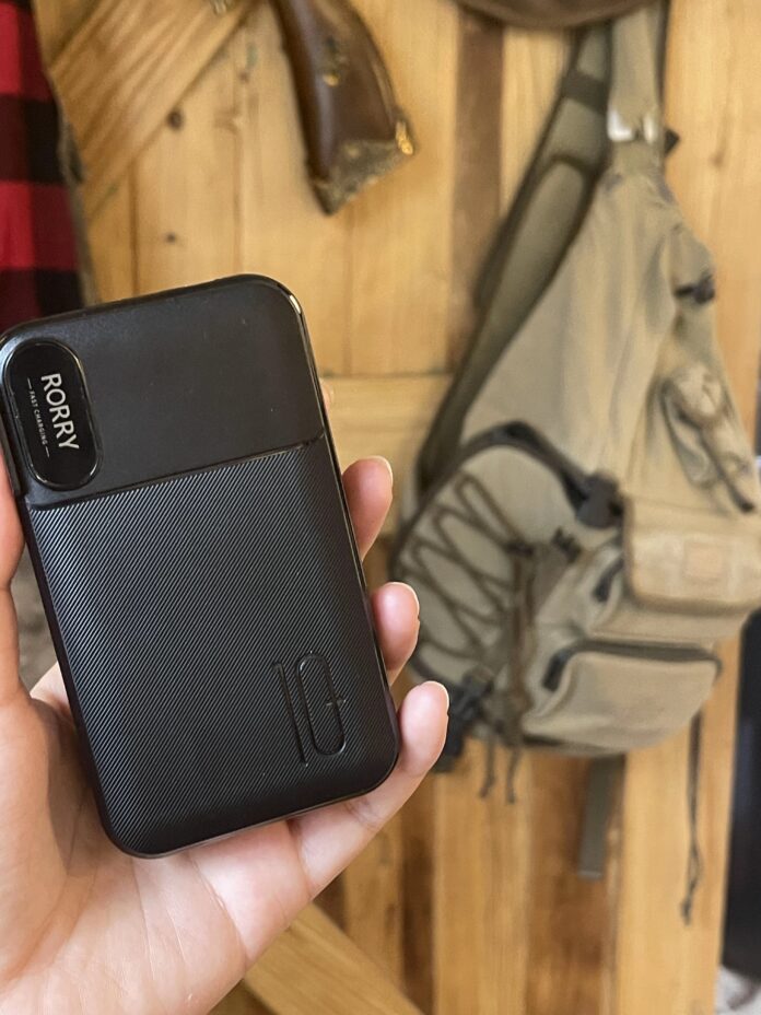 【先着50名限定半額セール開催】RORRY新商品発売！コンセント一体型モバイルバッテリー「CB06」が今だけ2,599円に！7月7日までの期間限定キャンペーンのメイン画像