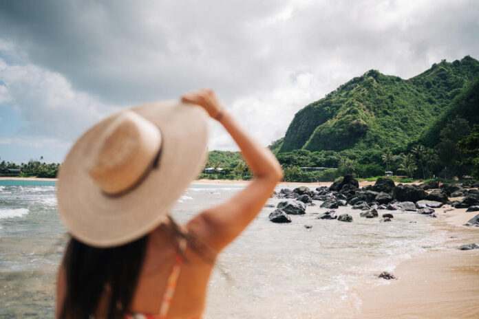 エクスペディア、対象のホテルやパッケージが会員価格で最大50%オフとなる「ブラックフライデーセール」を開催のメイン画像