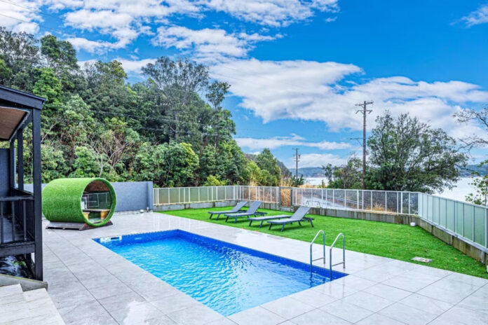 《リゾートグランピングドットコム》春・初夏のグループ旅行決定版！最大40％OFFも。大人数で「オトクに・贅沢に」泊まれる全国の厳選ヴィラ・グランピング5選を公開のメイン画像